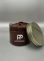 جار پلاستیکی دهانه 88 طرح باز با محتویات شکلاتی و درب فلزی طلایی